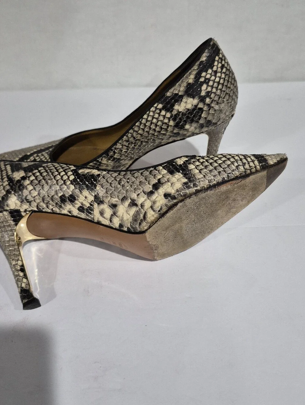 Tory Burch Black and Cream Snake-Print Pointed Toe Pumps 8.5M